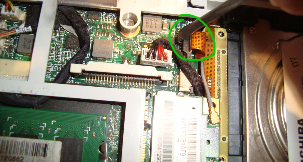 Cambio de disco a Netbook Exo X355 Cambio de disco a Netbook Exo X355