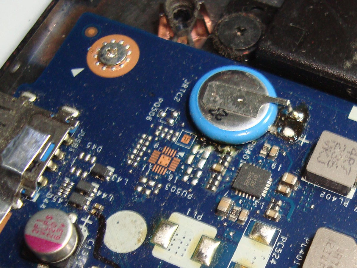 Pila de BIOS de una notebook