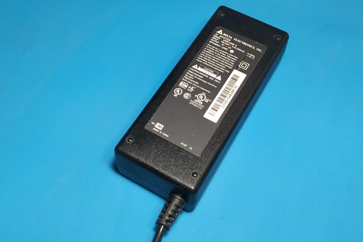 ¿Es importante respetar el voltaje y amperaje de un cargador en una notebook? ¿Es importante respetar el voltaje y amperaje de un cargador en una notebook?